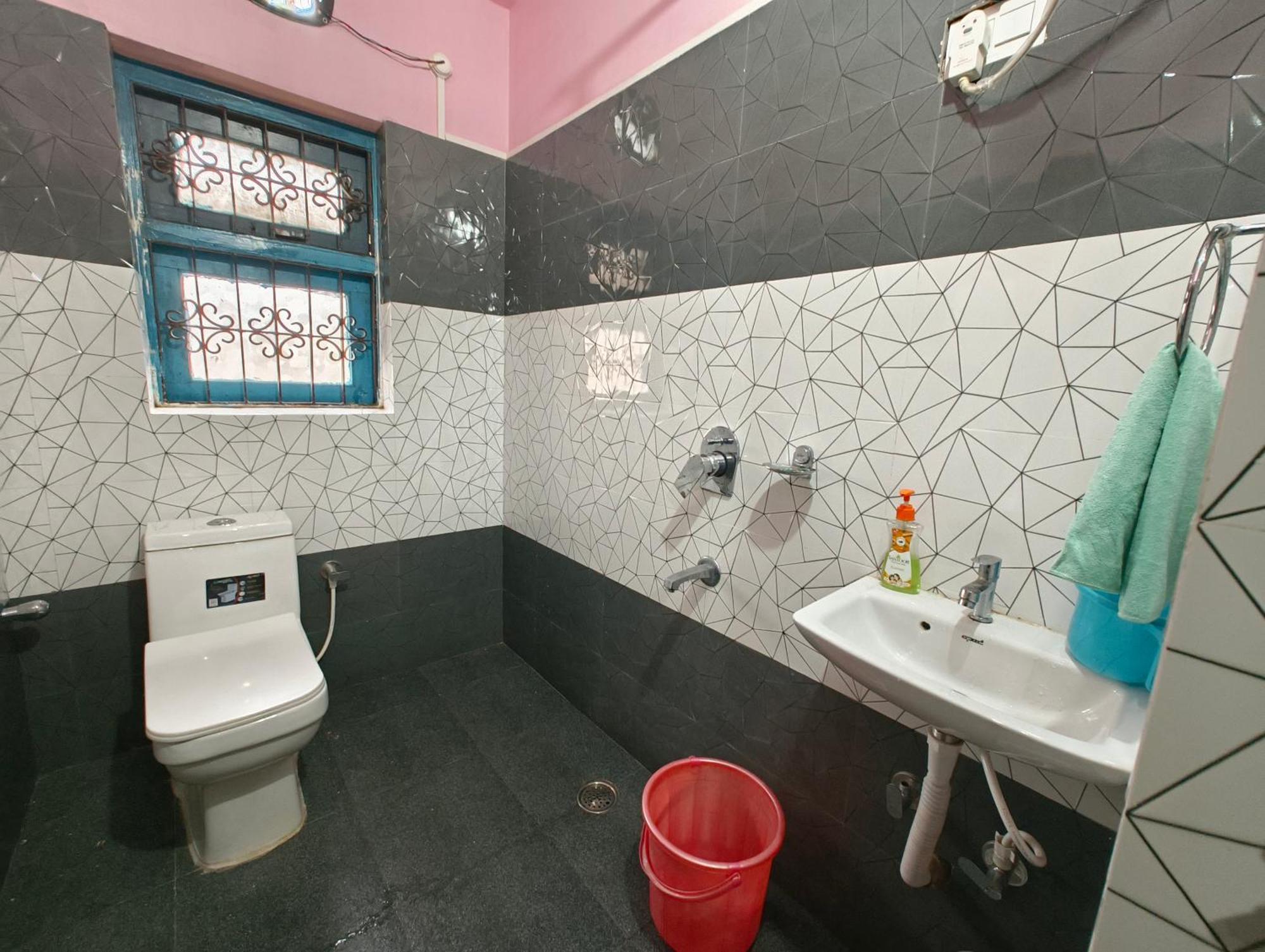 Anjali Homestay - 10 Mins From Airport Siliguri Bagian luar foto